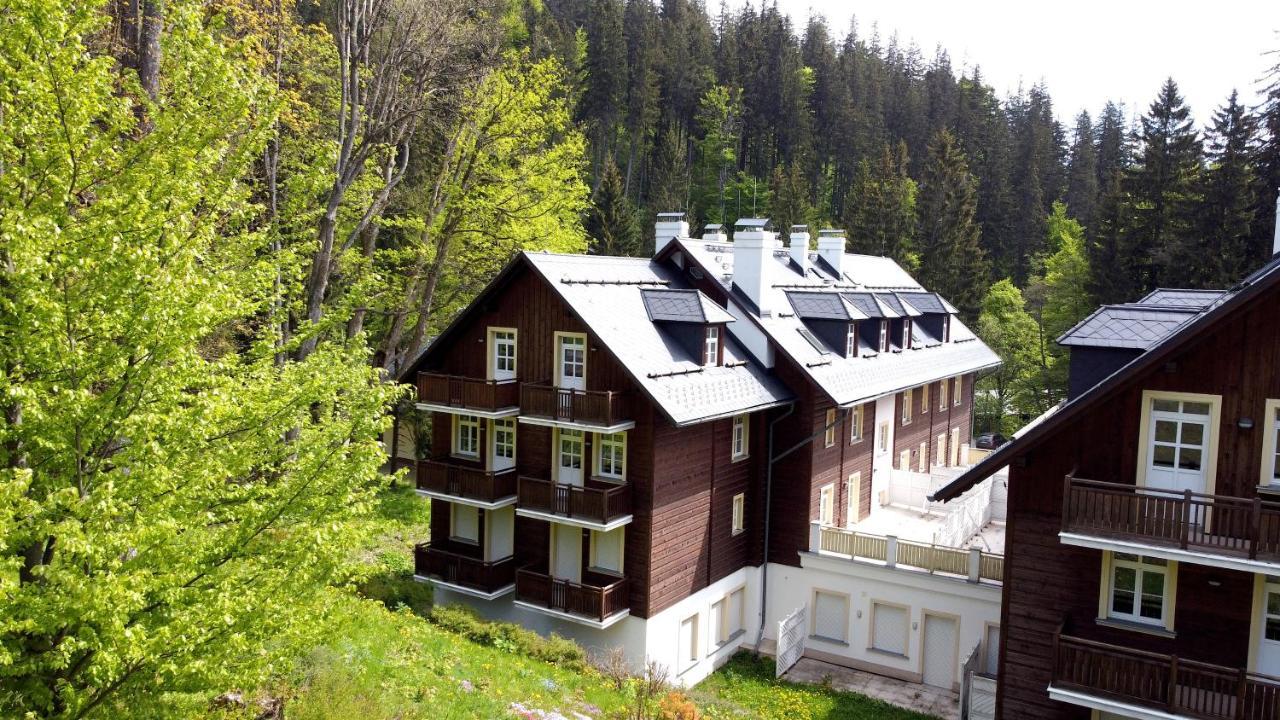 Hubertus Karlova Studánka Aparthotel Kültér fotó