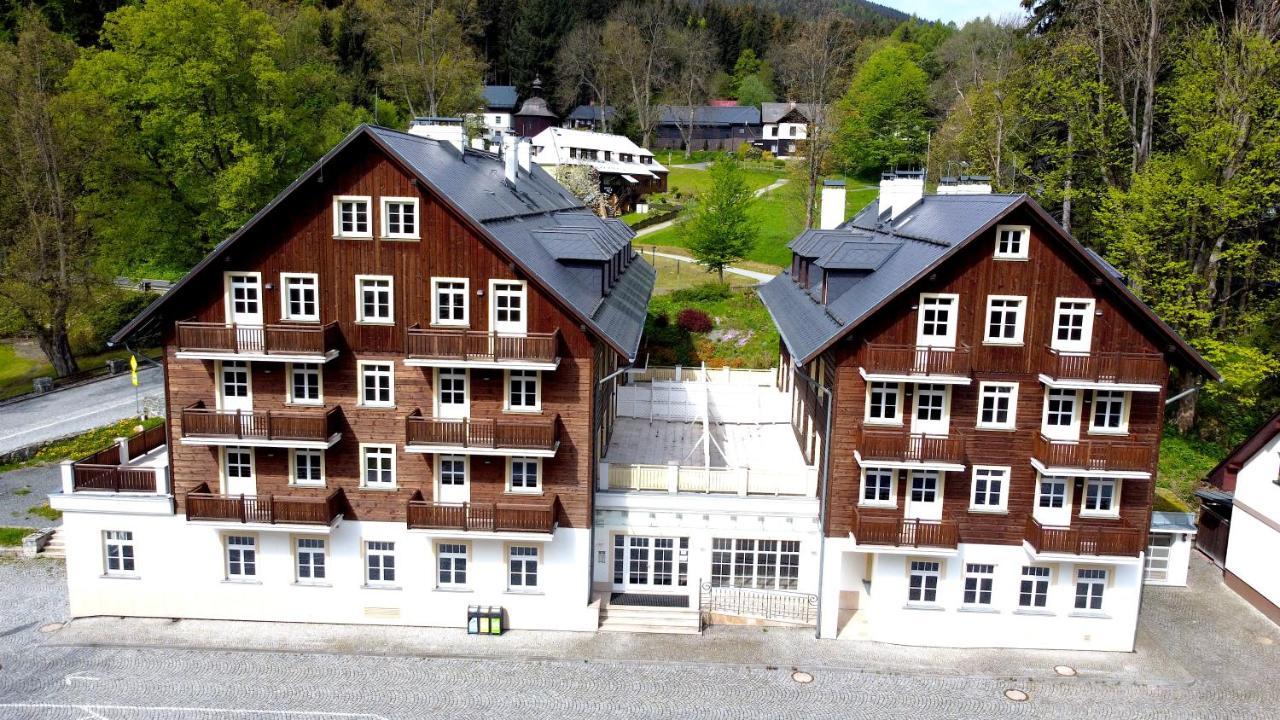 Hubertus Karlova Studánka Aparthotel Kültér fotó